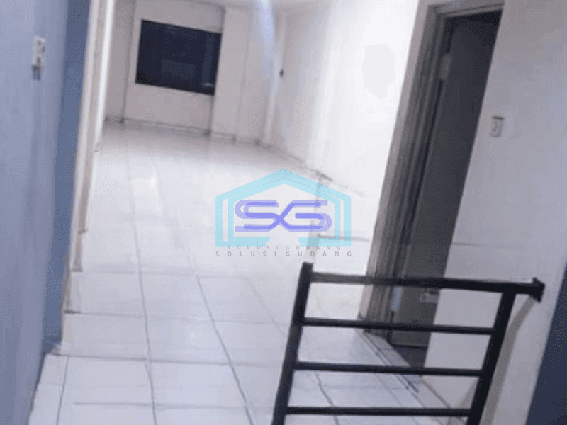 Disewakan Ruko di Tepi Jalan Raya Teluk Gong Jakarta Utara Luas Bangunan  360 m²
