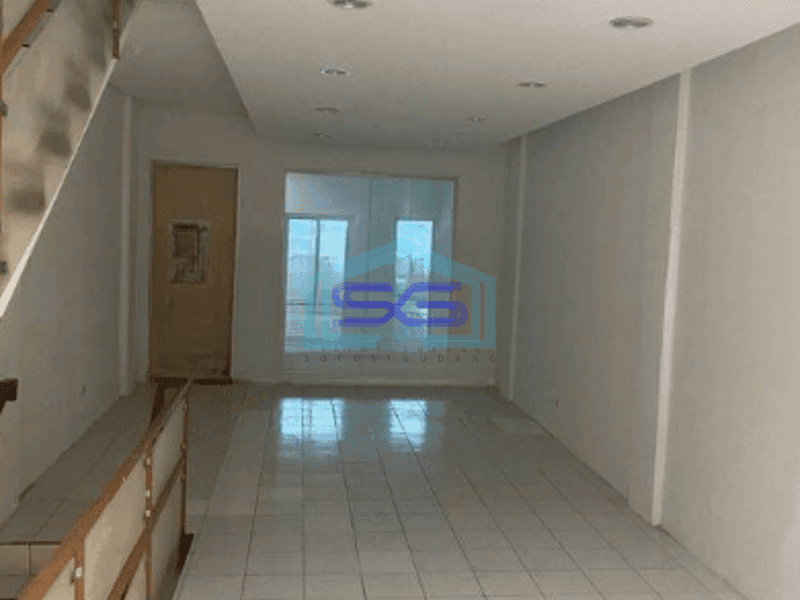 Disewakan Ruko 3 Lantai Lokasi Strategis Pinggir Jalan Raya Cimone Tangerang
