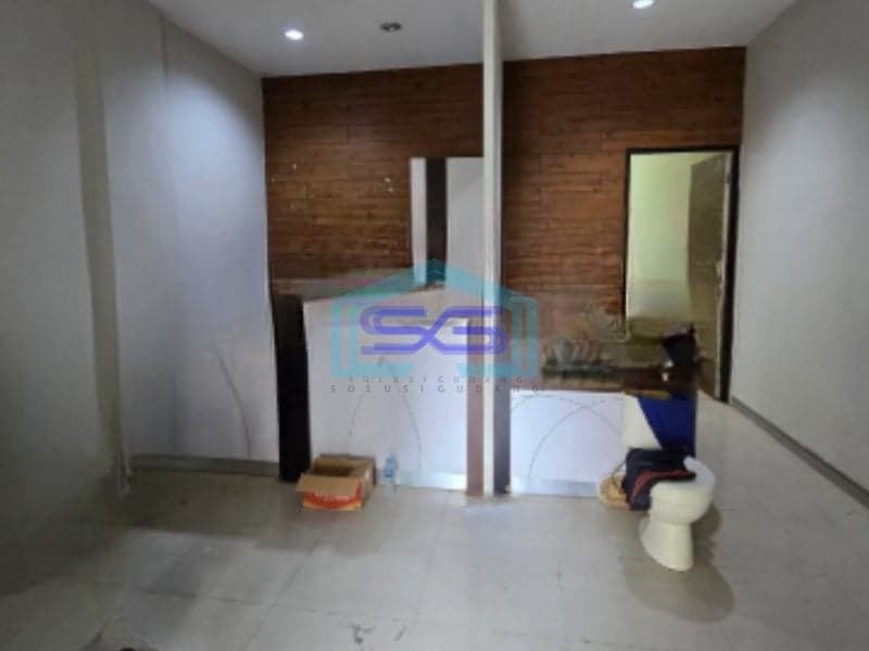 Disewakan Ruko 3 Lantai Luas Bangunan  222 m² Lokasi Candisari Semarang
