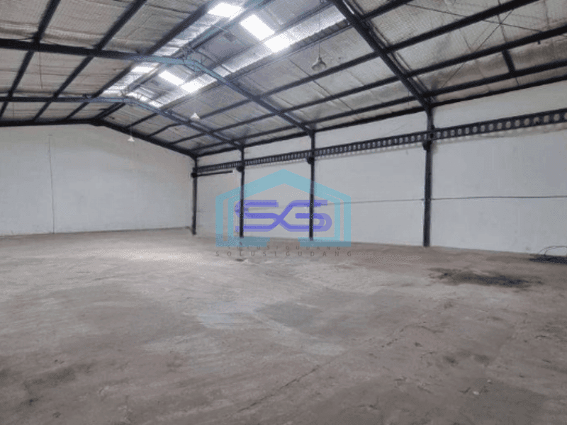 Disewakan Gudang Ada Kantor Luas Bangunan  700 m² di Daan Mogot Jakarta Barat