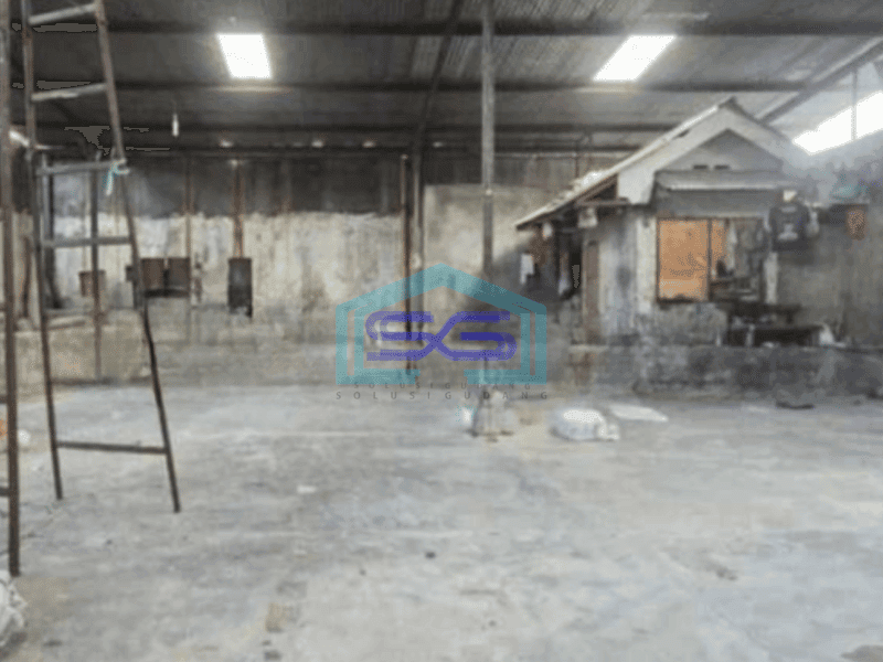 Dijual gudang strategis lokasi Jebres luas 2023m2
