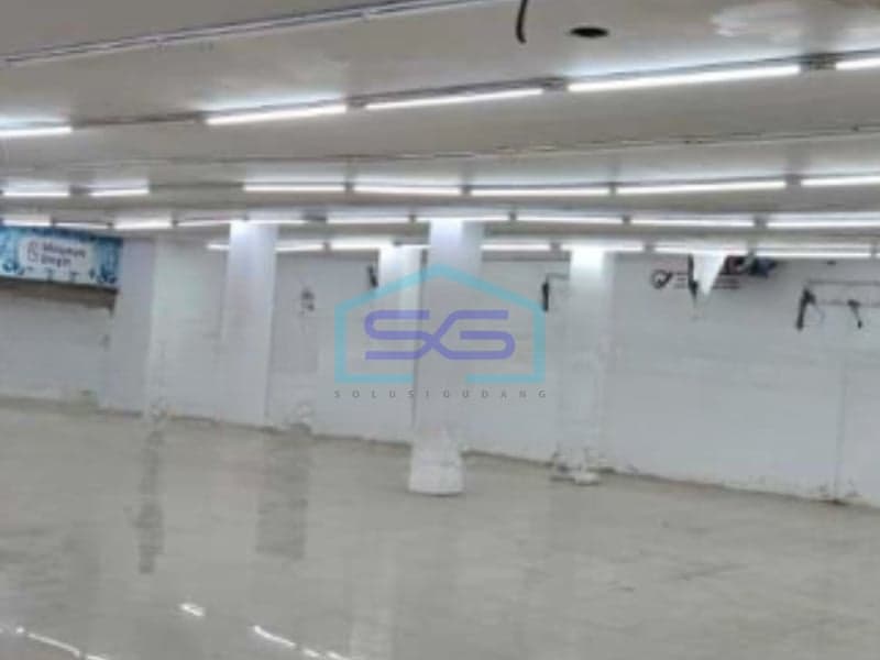 Commercial Space for Rent Land Area 540 m² 3 Floors in Central Semarang