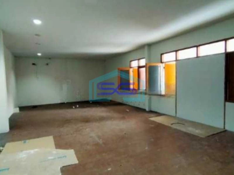 Dijual Ruang Usaha Sangat Bagus Lokasi Strategis di Surya Sumantri Bandung LT 780m2
