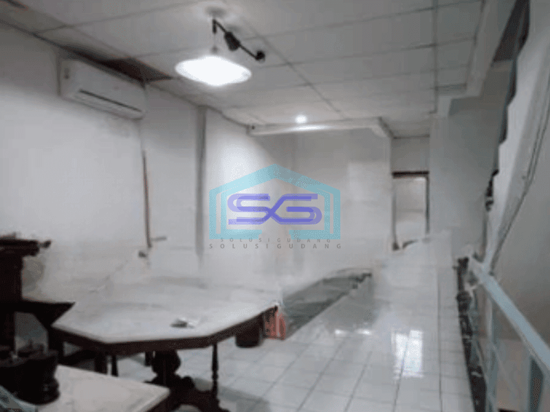 Dijual Cepat Ruko Luas Bangunan 240 m² di Cempaka Mas Jakarta Pusat