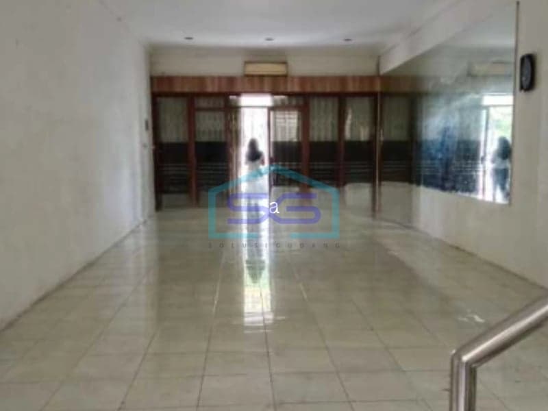 Disewakan Ruko di Mainroad Terusan Jakarta, Antapani Bandung LB 500 m²
