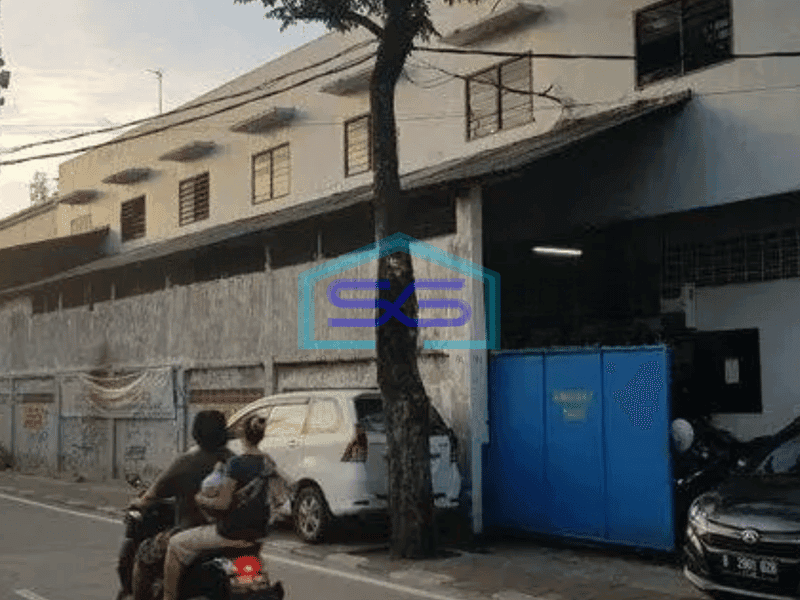 Dijual cepat gudang  menguntungkan dan strategis di Cengkareng