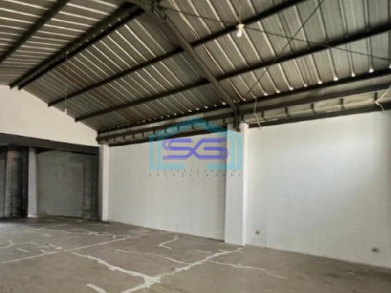Disewakan Gudang Siap Pakai Ada Lift Barang Luas Bangunan 540 m² di Jakarta Utara
