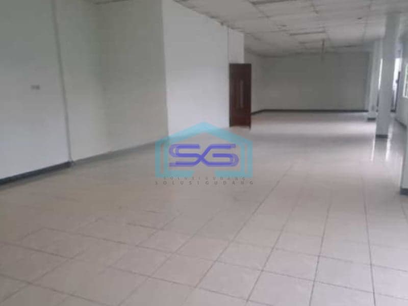 Disewakan Ruko Luas Bangunan  1250 m² Lokasi Strategis di Tangerang