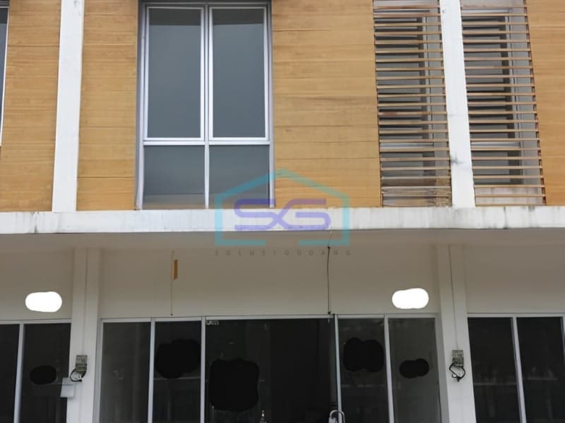 Strategic Shophouse for Sale in Cikupa Tangerang Banten Land Area 67 m²