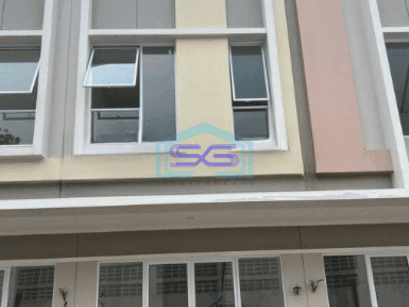 Disewakan Ruko 2 Lantai Lokasi Strategis di Gading Serpong Tangerang Tersedia Area Parkir