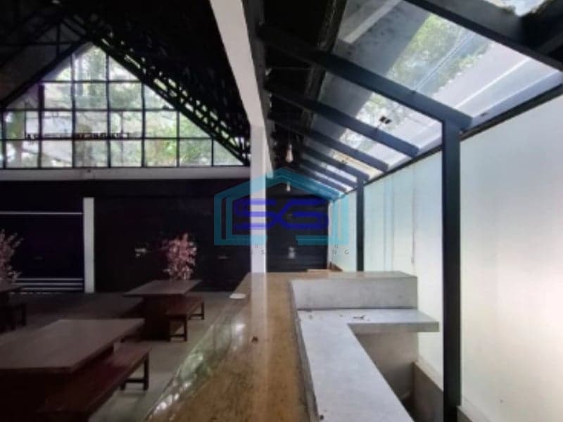 Disewakan Ruang Usaha Lokasi Ramai dan Premium di Bandung Luas 300m2