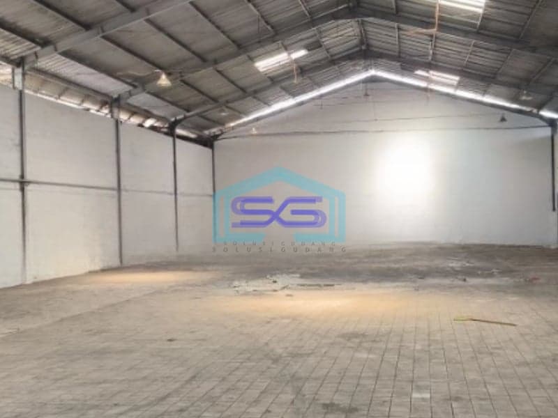 Disewakan Gudang Ada Kantor Luas Tanah  1100 m² Lokasi di Cipondoh Tangerang