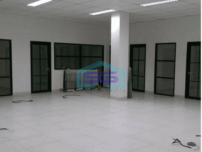 Disewakan Pabrik Kondisi Bagus Dalam Kawasan Cikarang Selatan LB 2246m2