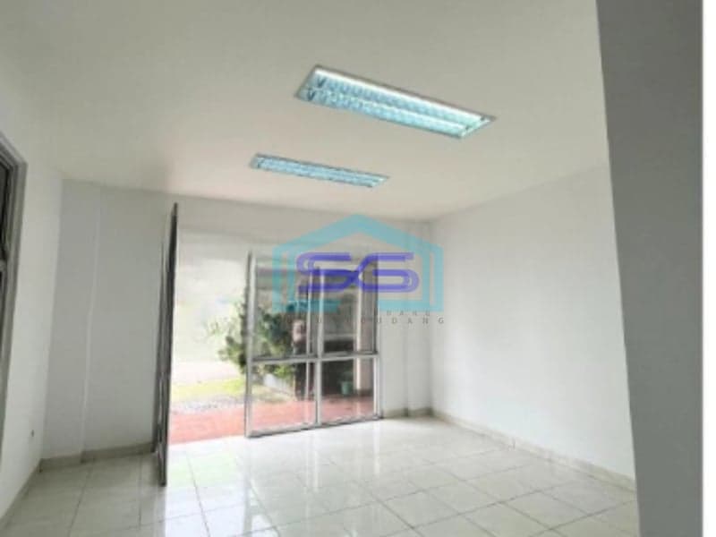 Disewakan Gudang 2 Lantai Lokasi Legok Tangerang Luas Tanah 162 m²