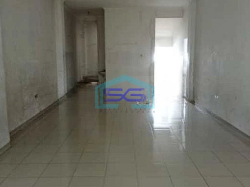 Disewakan Ruko 4 Lantai Strategis Di Slipi, Depan Jalan Raya Jakarta Barat LB 270m2