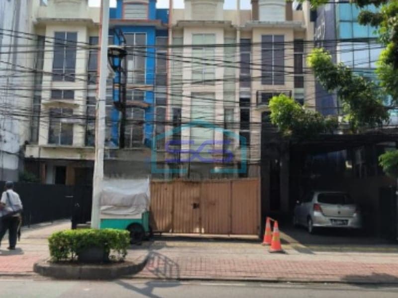 For Sale: Bustling Location Ready-to-Use Shophouse in Tebet Raya, South Jakarta, Building Area 350 m²