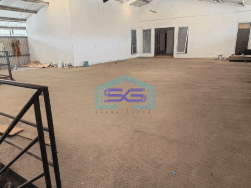 Disewakan Gudang 2 Lantai Luas Bangunan 1190 m² di Kapuk Kamal Jakarta Barat