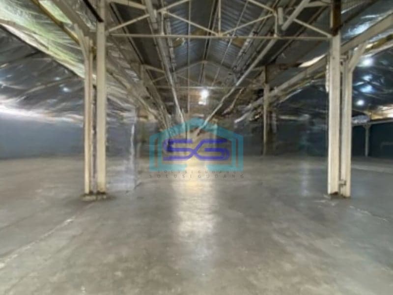 Disewakan Gudang Lokasi Strategis Luas Bangunan 2270 m² Lokasi Kapuk Kamal Jakarta Barat