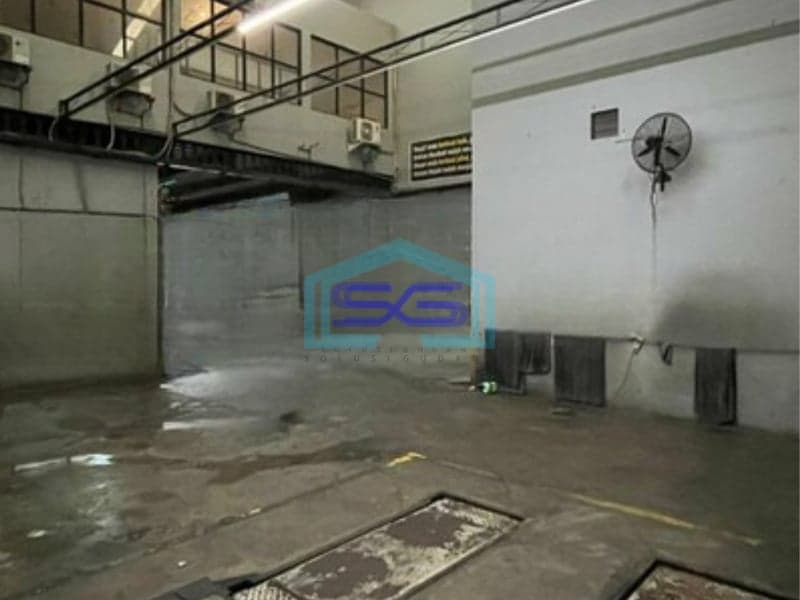 Dijual Ruang Usaha Luas Bangunan  550 m² Lokasi Strategis di Semarang