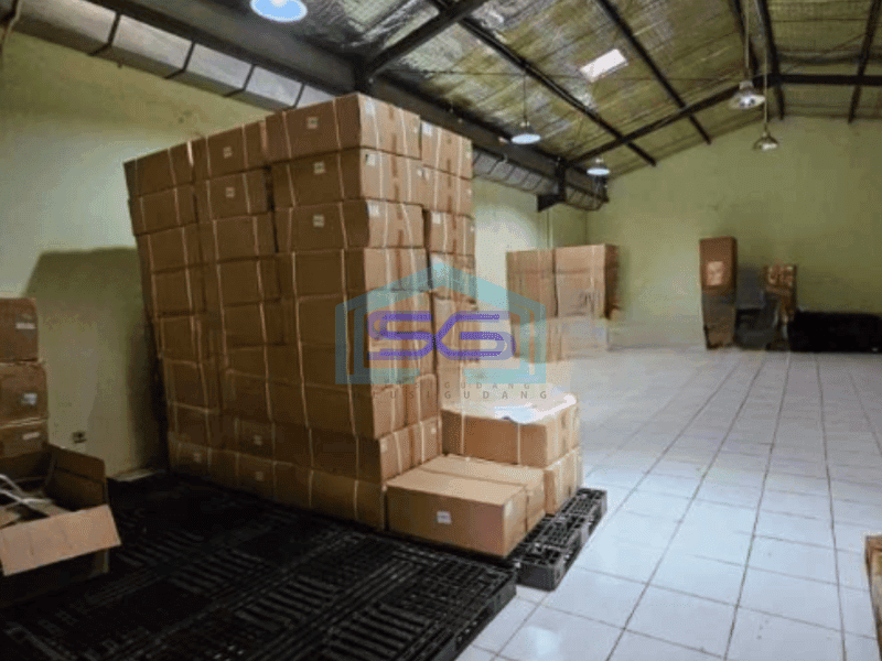 Dijual Gudang Ada Kantor Luas Bangunan  180 m² di Kapuk Kamal Jakarta Barat