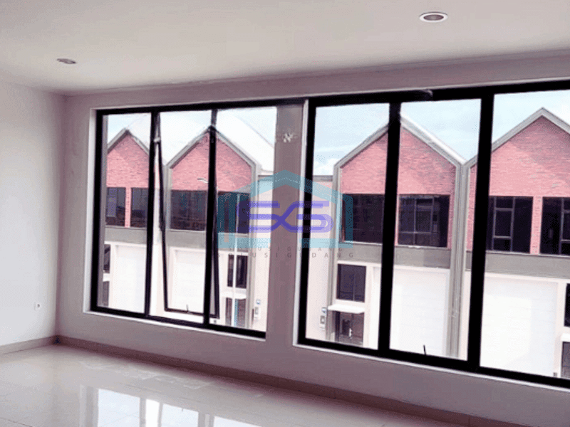 Disewakan Termurah Gudang Multiguna Bizpark Pik 2 Jakarta Utara LB 201m2 Ada Office