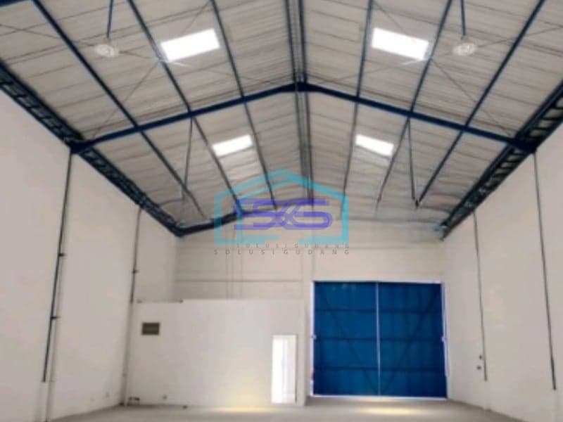 Dijual Gudang Akses Container Luas Tanah  396 m² Lokasi di Gresik Jawa Timur