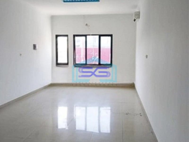 Disewakan Ruko 3 Lantai Siap Pakai Strategis di Jalan Lebar Roxy Jakarta Pusat LB 120m2