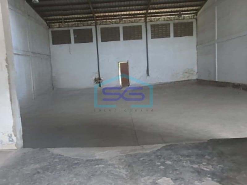 北雅加达仓库出售，集装箱通道，占地面积6500平方米