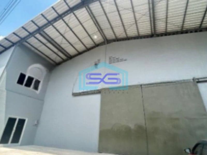 Disewakan Gudang Sudah Renovasi, SHM Luas Tanah 1600m2 di Tangerang Parkir Luas