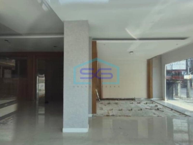 Spacious Commercial Space for Rent Land Area 657 sqm Strategic Location in Bekasi