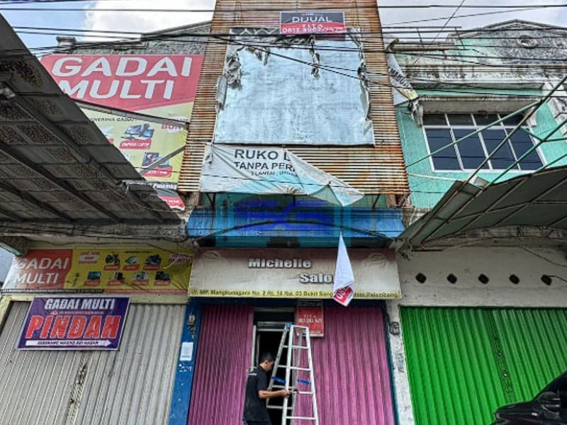 Disewakan Ruko 3 Lantai di Jalan MP Mangkunegara Kenten Palembang LB 288m2