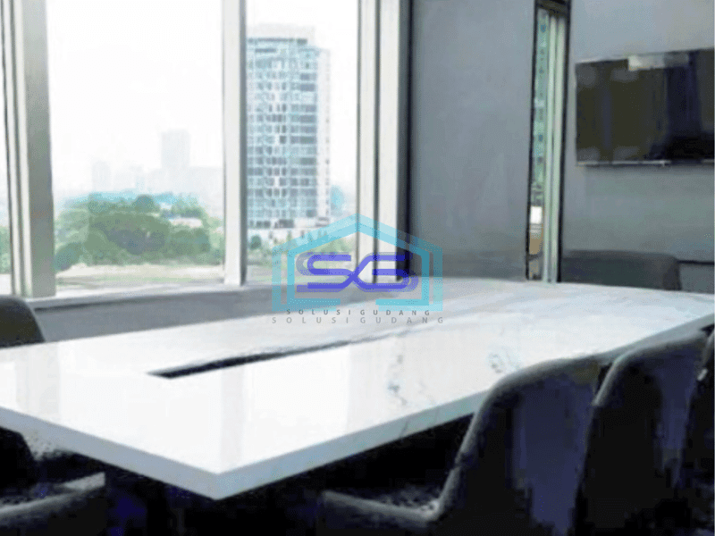 Disewakan Gedeung Kantor Luas Bangunan  300 m² di Sudirman Jakarta Selatan