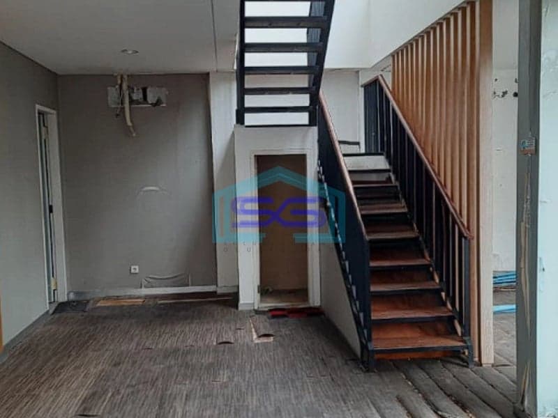 Disewakan Ruko Gandeng – Posisi Hoek, Kebon Jeruk Jakarta Barat LB 660m2