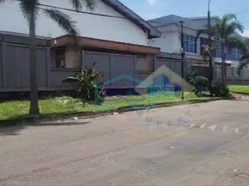 Disewakan Pabrik di Zona Industri Cikupa Tangerang Banten Luas Bangunan 2500m2
