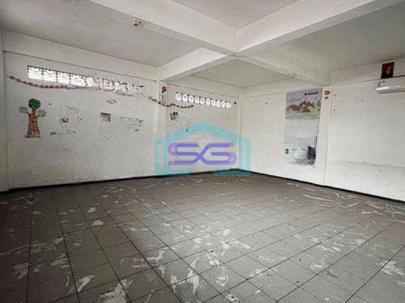 Disewakan Ruang Usaha Siap Pakai LB 700m2 Strategis Pinggir Jalan