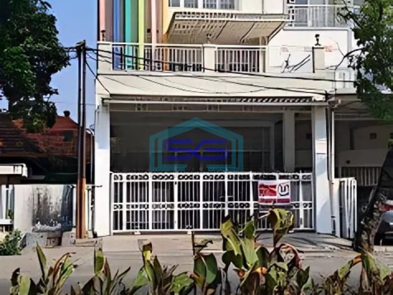 Disewakan Ruko Strategis Nol Jalan Raya Residen Sudirman Surabaya LB 900m2