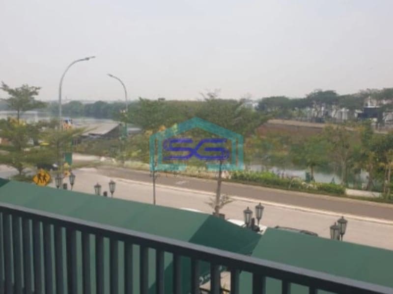 Dijual ruko hadap danau citra 8 cocok untuk investasi Jakarta Barat
