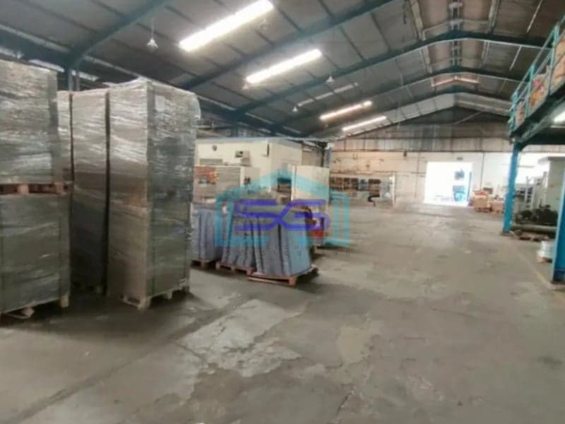 Disewakan Gudang Luas Bangunan 9000 m² Lokasi di Surabaya