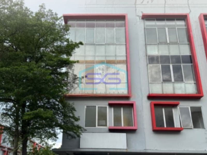 出售：位于雅加达西加里德斯的4层拐角商住楼，宽敞且地理位置优越，建筑面积283平方米