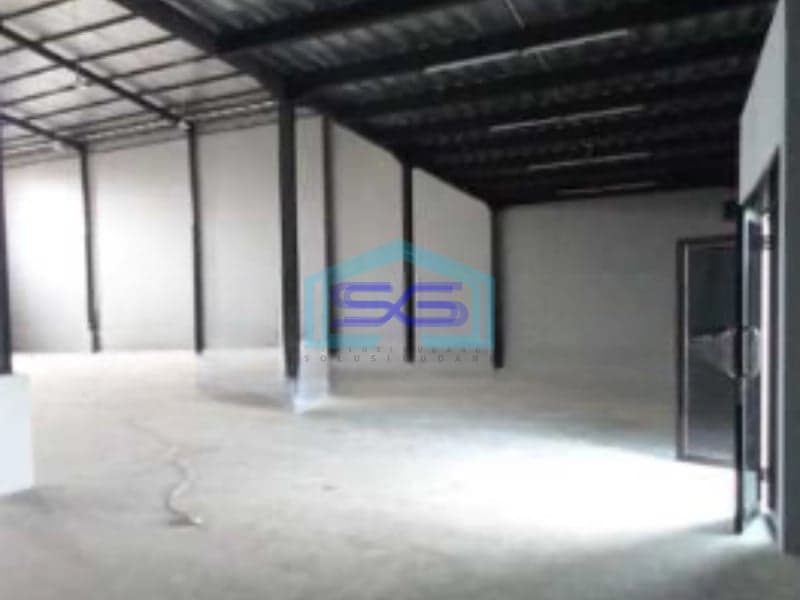 Disewakan Pabrik Lokasi Strategis di Cikarang Luas Tanah 1043 m²