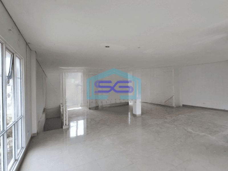 Disewakan Ruko 3 Lantai Luas Bangunan 324 m² di Gading Serpong Tangerang