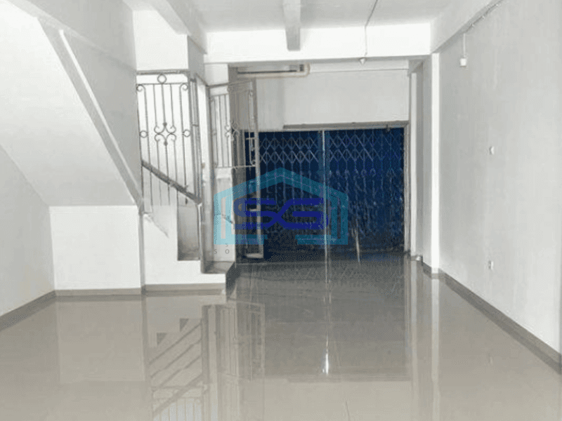 Disewakan Ruko Sektor 7 Pahlawan Seribu Bsd Dekat Bank Btn ,Dunkin Donat Serpong Tangerang Selatan