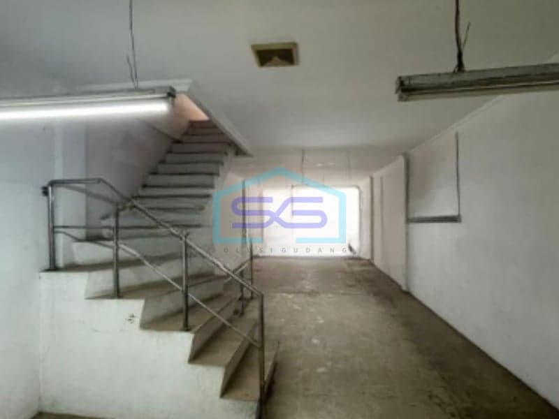 For Sale: Strategic Shophouse in Terusan Bandengan, North Jakarta, Building Area 230 m²