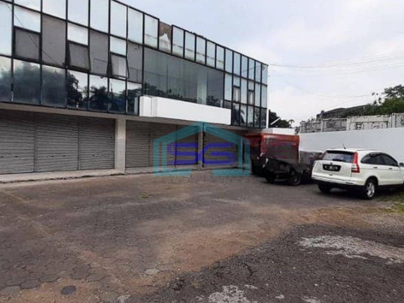 Disewakan Ruko Siap Pakai Pusat Kota Jln. Soekarno Hatta Bandung LT 700m2