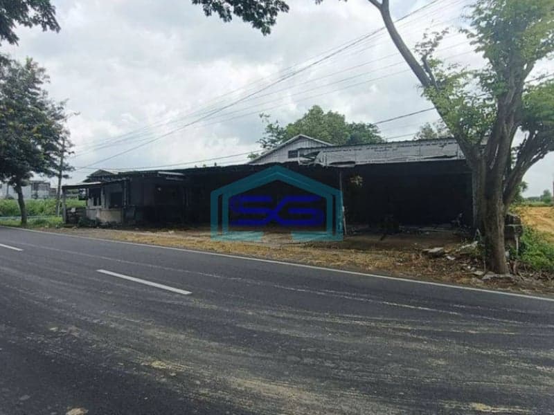 Dijual Murah Gudang ex Bengkel Las Listrik di jalan raya Balongpanggang, Gresik LT 1100m2