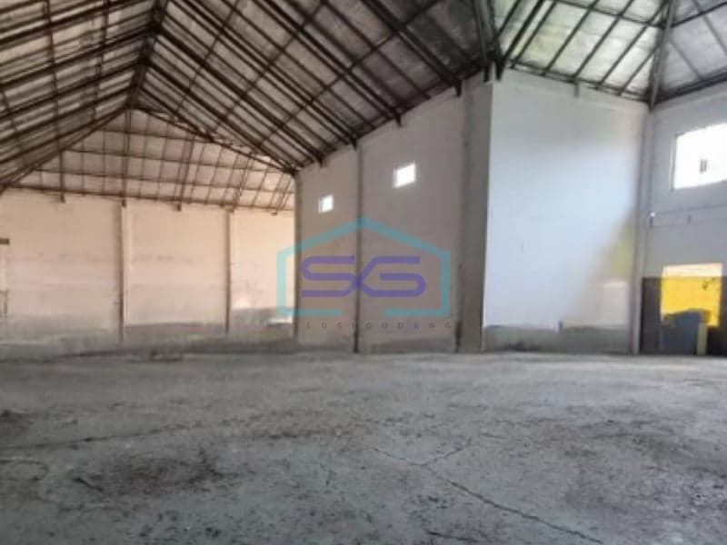 Disewakan Gudang Luas Tanah 1922 m² 1 Lantai Lokasi Kalideres Jakarta Barat