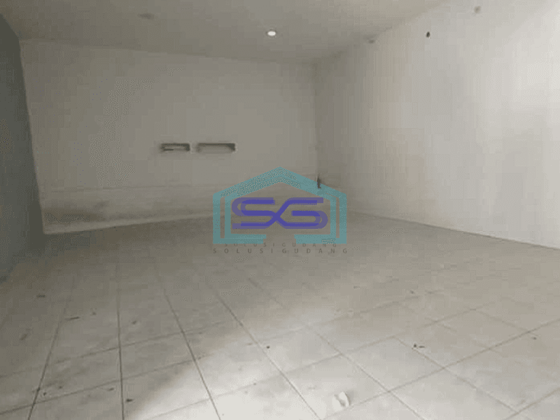 Disewakan Gudang dengan Lahan Luas Lengkap Dengan Kantor dan Meeting Room di Pengasinan Rawalumbu Bekasi