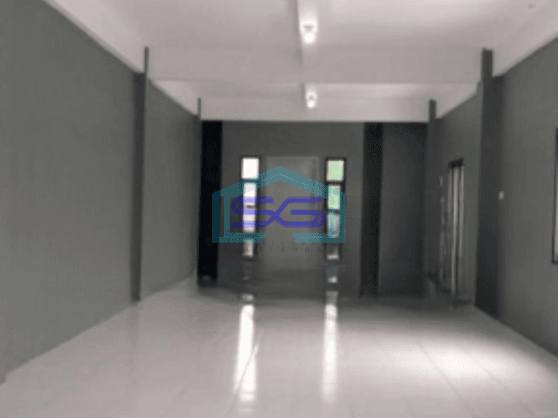 Disewakan Ruko Luas Bangunan  275 m² Lokasi Strategis di Banjarmasin Timur