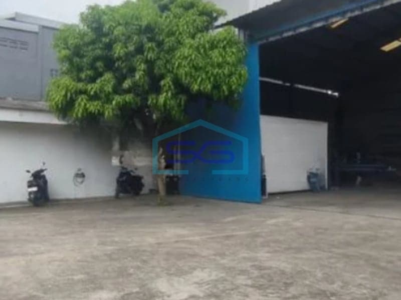 Disewakan Cepat Gudang Luas Strategis di Kavling DPR, Cipondoh LT 800 m2