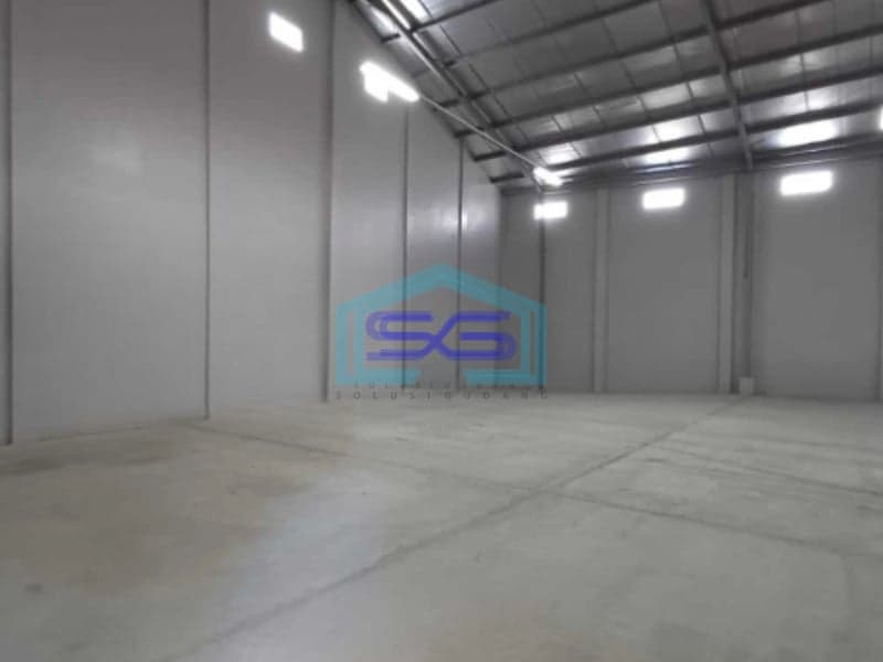 Disewakan Gudang Ada Kantor Luas Tanah 650 m² Lokasi Bebas Banjir di Caringin Bandung